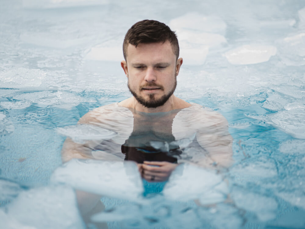 Řadu zdravotních komplikací jsme schopní vyřešit životním stylem, říká instruktor chladové terapie