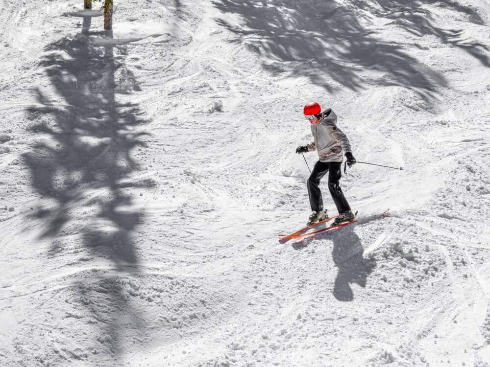 Uplynulá zima byla ve znamení umělého sněhu. Jak zasněžovat, aby to co nejméně škodilo přírodě?