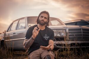 Roman ze Survivora se vydal hledat tátu. Chce pomoct i dalším klukům, kteří vyrůstali bez otce